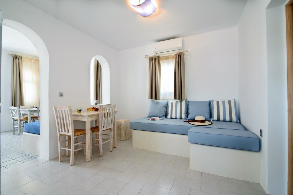 Villa George Santorini Perivolos  Room photo